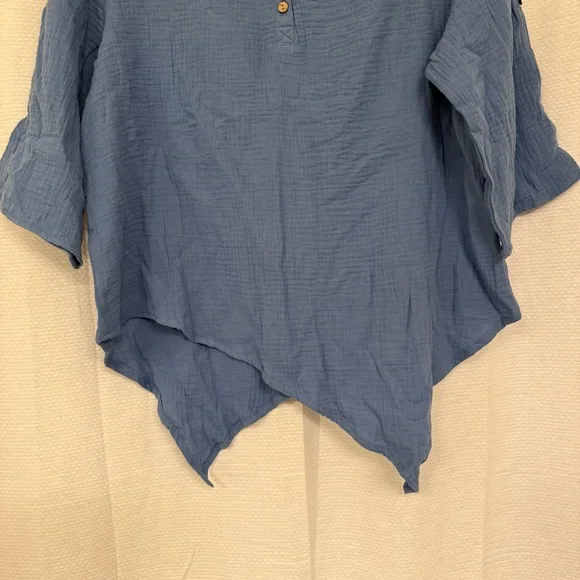 Blue half sleeve or button up sleeve asymmetric hemline top, boho, casual, comfy - Picture 4 of 9